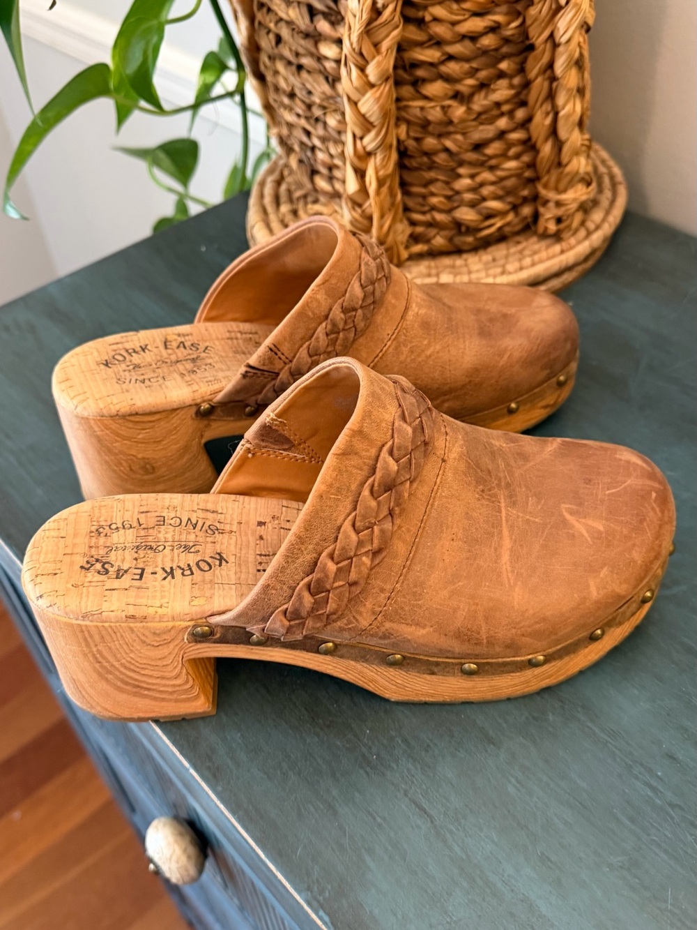 KORK EASE Tilly Brown Leather Studded Clogs Wooden Platform Soles size 8M - Picture 3 of 7